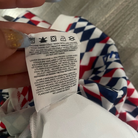 Nike Loose Fit Cropped Long Sleeve Athletic Top Red, White & Blue Small - Picture 5 of 8